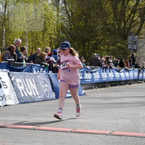 12.04.2026 - 45. Internationalen Wilhelmsburger Insellauf J. Mangold http://msf.ph/oto/9524659 12.04.2026 14:52:08 Ziel 114, 341 meine-sportfotos.de