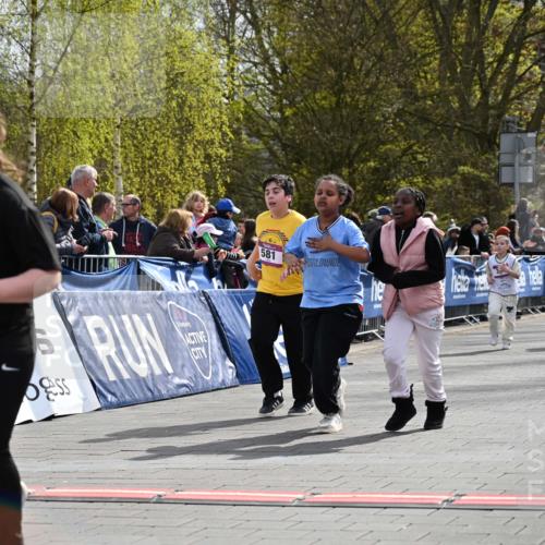 12.04.2026 - 45. Internationalen Wilhelmsburger Insellauf J. Mangold http://msf.ph/oto/9524690 12.04.2026 14:52:19 Ziel 349, 581 meine-sportfotos.de