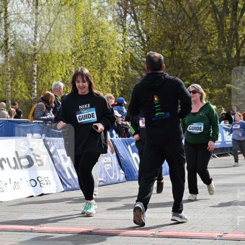 12.04.2026 - 45. Internationalen Wilhelmsburger Insellauf J. Mangold http://msf.ph/oto/9524697 12.04.2026 14:52:24 Ziel 581, 570, 354, 507, 498 meine-sportfotos.de