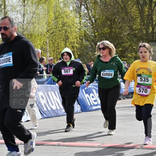 12.04.2026 - 45. Internationalen Wilhelmsburger Insellauf J. Mangold http://msf.ph/oto/9524698 12.04.2026 14:52:25 Ziel 570, 354, 507, 498 meine-sportfotos.de
