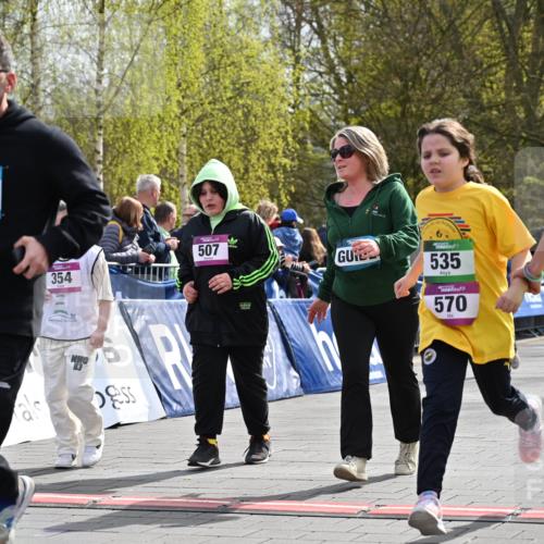 12.04.2026 - 45. Internationalen Wilhelmsburger Insellauf J. Mangold http://msf.ph/oto/9524701 12.04.2026 14:52:25 Ziel 570, 354, 507, 498 meine-sportfotos.de