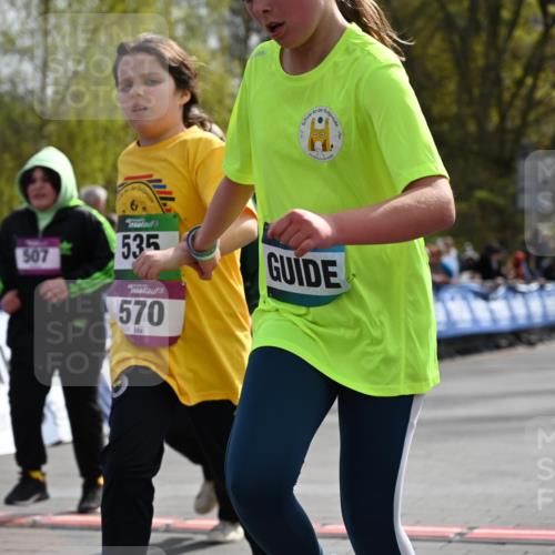 12.04.2026 - 45. Internationalen Wilhelmsburger Insellauf J. Mangold http://msf.ph/oto/9524706 12.04.2026 14:52:26 Ziel 570, 354, 507, 498 meine-sportfotos.de