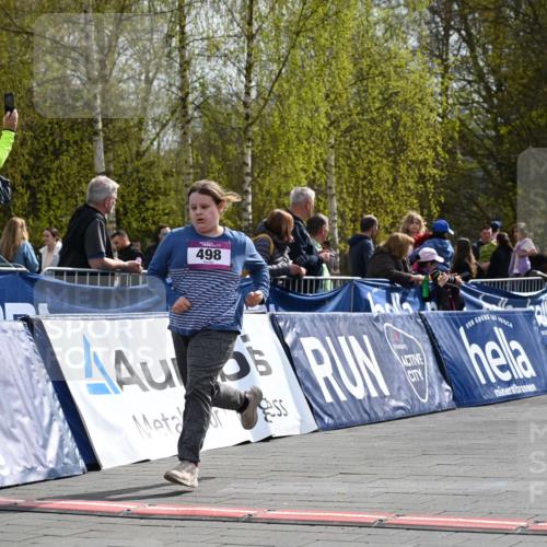 12.04.2026 - 45. Internationalen Wilhelmsburger Insellauf J. Mangold http://msf.ph/oto/9524715 12.04.2026 14:52:28 Ziel 570, 354, 507, 498 meine-sportfotos.de