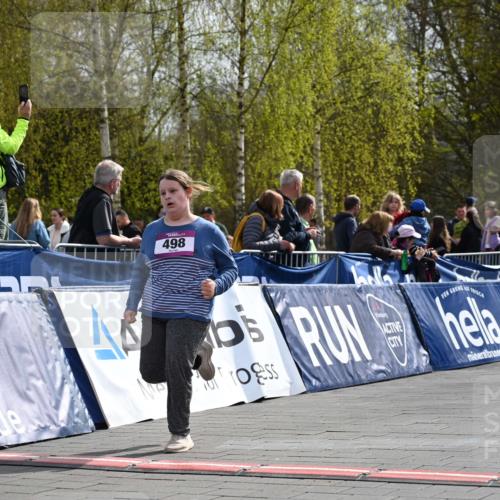 12.04.2026 - 45. Internationalen Wilhelmsburger Insellauf J. Mangold http://msf.ph/oto/9524716 12.04.2026 14:52:28 Ziel 570, 354, 507, 498 meine-sportfotos.de