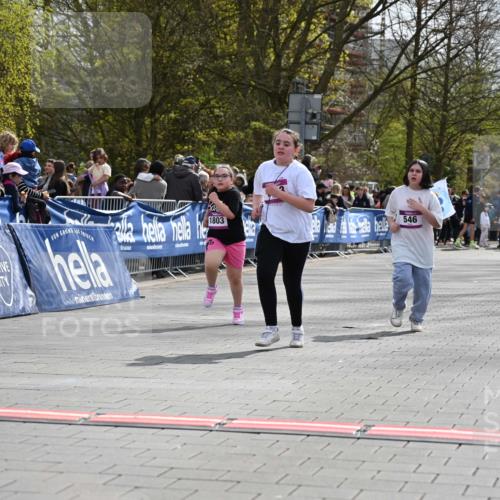 12.04.2026 - 45. Internationalen Wilhelmsburger Insellauf J. Mangold http://msf.ph/oto/9524723 12.04.2026 14:52:37 Ziel 1053, 546, 1803 meine-sportfotos.de