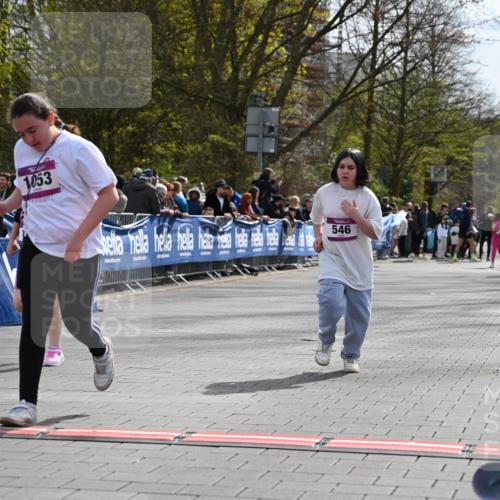 12.04.2026 - 45. Internationalen Wilhelmsburger Insellauf J. Mangold http://msf.ph/oto/9524735 12.04.2026 14:52:38 Ziel 1053, 546, 1803 meine-sportfotos.de