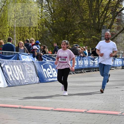 12.04.2026 - 45. Internationalen Wilhelmsburger Insellauf J. Mangold http://msf.ph/oto/9524754 12.04.2026 14:53:01 Ziel 1040, 509 meine-sportfotos.de