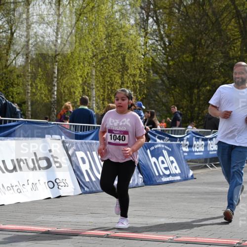 12.04.2026 - 45. Internationalen Wilhelmsburger Insellauf J. Mangold http://msf.ph/oto/9524761 12.04.2026 14:53:02 Ziel 1040, 509 meine-sportfotos.de