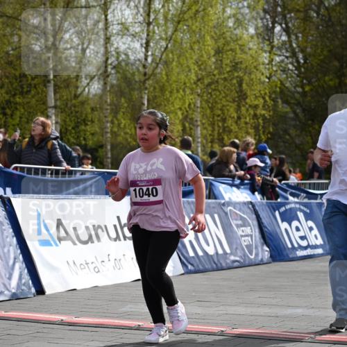 12.04.2026 - 45. Internationalen Wilhelmsburger Insellauf J. Mangold http://msf.ph/oto/9524765 12.04.2026 14:53:02 Ziel 1040, 509 meine-sportfotos.de