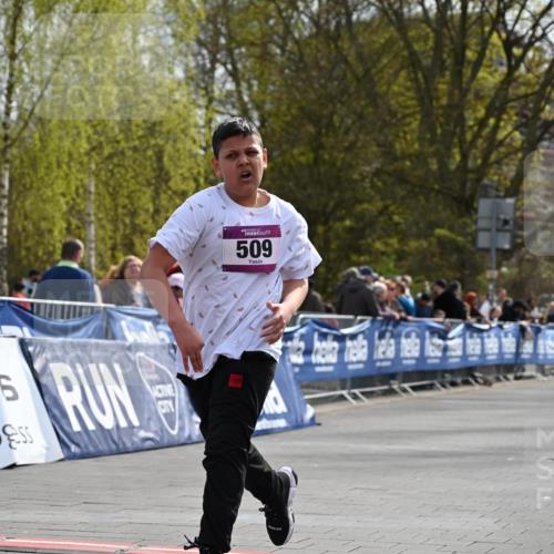 12.04.2026 - 45. Internationalen Wilhelmsburger Insellauf J. Mangold http://msf.ph/oto/9524786 12.04.2026 14:53:05 Ziel 1040, 509 meine-sportfotos.de