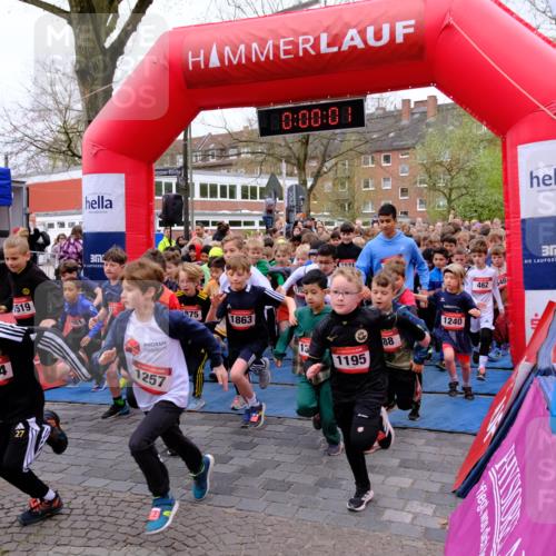 19.04.2026 - Hammer Lauf Tim E. http://msf.ph/oto/9525359 19.04.2026 09:20:30 Ziel 393, 394, 447, 448, 456, 458, 462, 496, 497, 517, 586, 587, 591, 594, 595, 598, 640, 644, 694, 700, 708, 722, 769, 771, 787, 788, 840, 841, 874, 875, 897, 900, 904, 925, 926, 927, 961, 962, 965, 1014, 1024, 1039, 1040, 1052, 1055, 1058, 1060, 1065, 1078, 1086, 1087, 1139, 1155, 1156, 1172, 1173, 1191, 1192, 1195, 1197, 1199, 1213, 1222, 1223, 1237, 1238, 1240, 1241, 1242, 1245, 1257, 1272, 1287, 1306 meine-sportfotos.de
