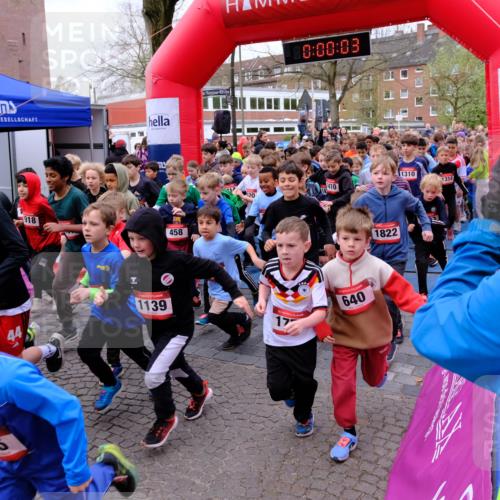 19.04.2026 - Hammer Lauf Tim E. http://msf.ph/oto/9525374 19.04.2026 09:20:32 Ziel 393, 394, 447, 448, 456, 458, 462, 496, 497, 517, 569, 586, 587, 591, 594, 595, 598, 633, 640, 644, 694, 700, 708, 722, 769, 771, 787, 788, 840, 841, 874, 875, 893, 897, 900, 904, 924, 925, 926, 927, 946, 961, 962, 965, 1014, 1024, 1039, 1040, 1052, 1055, 1057, 1058, 1060, 1065, 1078, 1086, 1087, 1094, 1139, 1155, 1156, 1172, 1173, 1191, 1192, 1195, 1197, 1199, 1205, 1213, 1222, 1223, 1237, 1238, 1240, 1241, 1242, 1245, 1257, 1259, 1272, 1281, 1282, 1283, 1287, 1306 meine-sportfotos.de