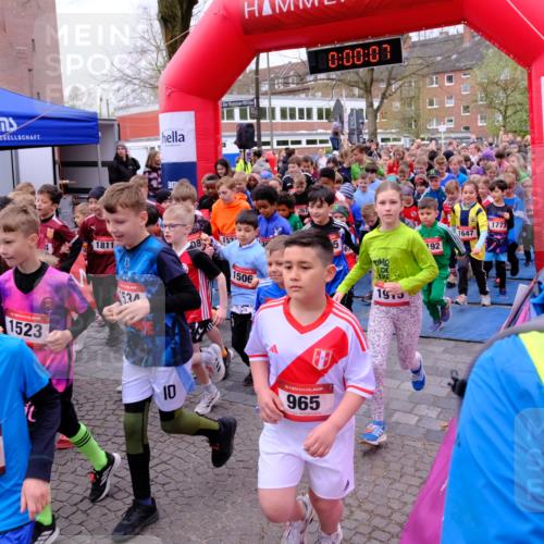 19.04.2026 - Hammer Lauf Tim E. http://msf.ph/oto/9525410 19.04.2026 09:20:35 Ziel 394, 419, 447, 456, 496, 497, 517, 550, 553, 569, 591, 594, 595, 598, 633, 644, 694, 708, 722, 787, 818, 840, 841, 884, 893, 899, 900, 924, 926, 946, 961, 962, 965, 970, 993, 1006, 1014, 1024, 1055, 1057, 1058, 1060, 1078, 1087, 1094, 1138, 1154, 1156, 1172, 1173, 1178, 1180, 1191, 1192, 1197, 1199, 1205, 1213, 1221, 1222, 1225, 1238, 1242, 1245, 1259, 1272, 1281, 1282, 1283, 1287, 1306, 1382, 1384, 1416, 1419, 1424, 1425, 1542, 1548, 1550, 1658, 1661 meine-sportfotos.de