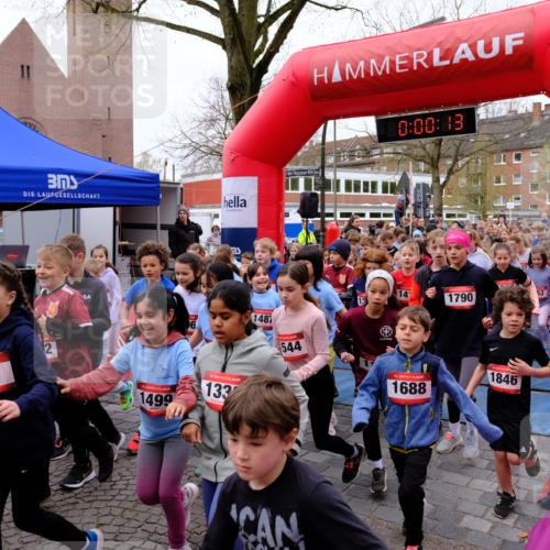 19.04.2026 - Hammer Lauf Tim E. http://msf.ph/oto/9525455 19.04.2026 09:20:42 Ziel 379, 419, 527, 550, 553, 569, 597, 633, 686, 768, 776, 818, 845, 853, 884, 886, 887, 893, 894, 899, 911, 917, 924, 970, 993, 998, 1005, 1006, 1020, 1025, 1088, 1094, 1098, 1099, 1112, 1128, 1135, 1136, 1138, 1154, 1178, 1180, 1181, 1221, 1225, 1254, 1302, 1365, 1374, 1376, 1378, 1382, 1383, 1384, 1408, 1412, 1416, 1418, 1419, 1424, 1425, 1465, 1542, 1546, 1547, 1548, 1550, 1551, 1553, 1555, 1556, 1620, 1622, 1658, 1661 meine-sportfotos.de