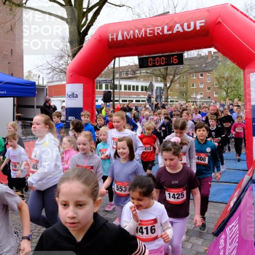 19.04.2026 - Hammer Lauf Tim E. http://msf.ph/oto/9525483 19.04.2026 09:20:44 Ziel 379, 419, 457, 460, 476, 495, 527, 547, 550, 553, 597, 686, 768, 776, 795, 818, 845, 853, 884, 886, 887, 894, 899, 911, 917, 970, 998, 1005, 1020, 1025, 1043, 1080, 1088, 1097, 1098, 1099, 1112, 1120, 1128, 1135, 1136, 1138, 1154, 1178, 1181, 1221, 1225, 1235, 1254, 1302, 1354, 1358, 1365, 1374, 1376, 1378, 1382, 1383, 1384, 1400, 1408, 1412, 1416, 1418, 1419, 1424, 1425, 1426, 1465, 1541, 1542, 1543, 1546, 1547, 1548, 1550, 1551, 1553, 1555, 1556, 1615, 1620, 1622, 1658, 1661 meine-sportfotos.de