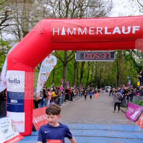 19.04.2026 - Hammer Lauf Tim E. http://msf.ph/oto/9525776 19.04.2026 09:26:05 Ziel 904, 926, 1086, 1197, 1199, 1257, 1314, 1519 meine-sportfotos.de