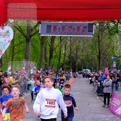 19.04.2026 - Hammer Lauf Tim E. http://msf.ph/oto/9525954 19.04.2026 09:26:33 Ziel 633, 1154, 1173, 1223, 1325, 1396, 1398, 1526, 1538, 1603, 1637, 1809, 1811, 1915 meine-sportfotos.de