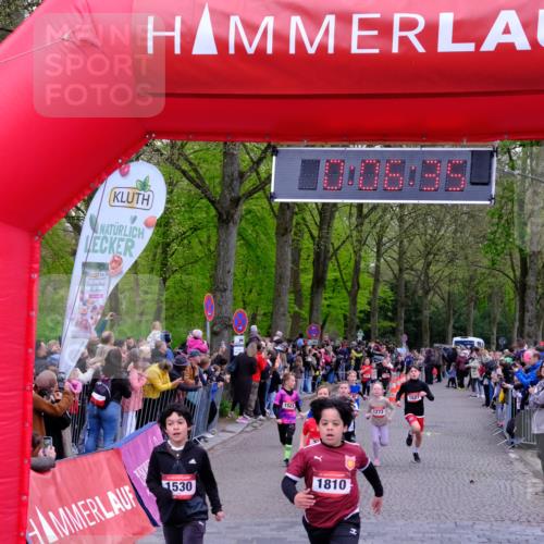 19.04.2026 - Hammer Lauf Tim E. http://msf.ph/oto/9526097 19.04.2026 09:27:04 Ziel 379, 447, 595, 769, 927, 1272, 1355, 1439, 1445, 1461, 1521, 1523, 1530, 1702, 1756, 1805, 1810 meine-sportfotos.de