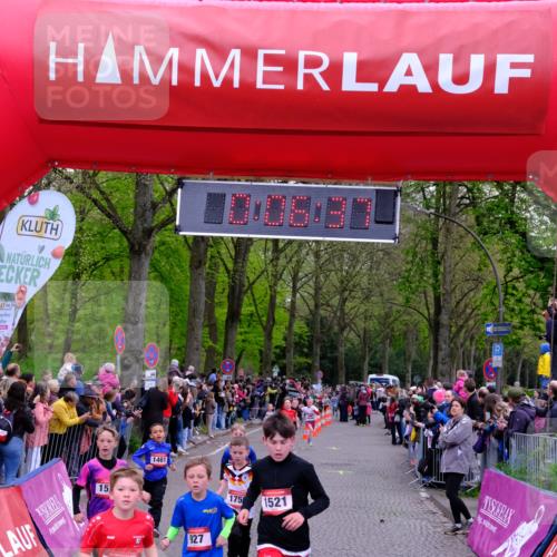 19.04.2026 - Hammer Lauf Tim E. http://msf.ph/oto/9526118 19.04.2026 09:27:05 Ziel 379, 447, 456, 595, 769, 927, 1272, 1355, 1439, 1461, 1521, 1523, 1530, 1702, 1756, 1805, 1810 meine-sportfotos.de