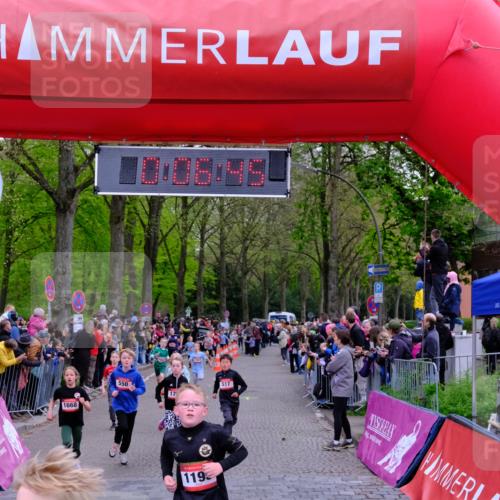 19.04.2026 - Hammer Lauf Tim E. http://msf.ph/oto/9526146 19.04.2026 09:27:13 Ziel 379, 456, 517, 550, 1172, 1195, 1412, 1419, 1433, 1443, 1600, 1662, 1668, 1758 meine-sportfotos.de