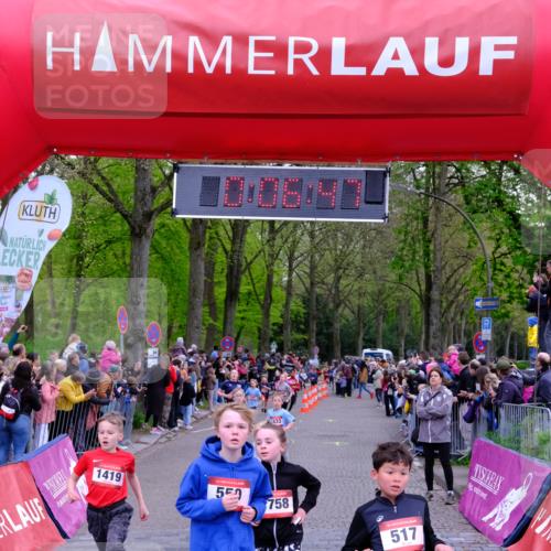 19.04.2026 - Hammer Lauf Tim E. http://msf.ph/oto/9526161 19.04.2026 09:27:15 Ziel 456, 517, 550, 1172, 1195, 1365, 1412, 1419, 1433, 1443, 1480, 1548, 1600, 1662, 1668, 1758 meine-sportfotos.de