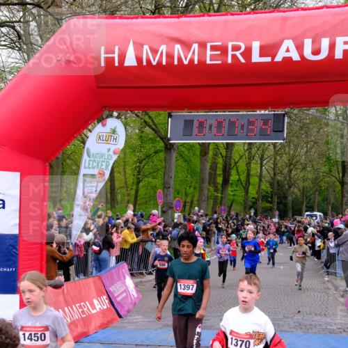 19.04.2026 - Hammer Lauf Tim E. http://msf.ph/oto/9526282 19.04.2026 09:28:02 Ziel 597, 598, 965, 1128, 1156, 1213, 1370, 1372, 1437, 1450, 1458, 1503, 1529, 1619, 1635, 1658, 1661, 1688, 1716, 1838, 1846, 1855 meine-sportfotos.de