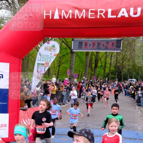 19.04.2026 - Hammer Lauf Tim E. http://msf.ph/oto/9526312 19.04.2026 09:28:08 Ziel 496, 591, 594, 597, 598, 821, 886, 1213, 1238, 1354, 1367, 1372, 1407, 1458, 1463, 1482, 1492, 1503, 1518, 1529, 1557, 1635, 1658, 1664, 1701, 1838, 1844, 1855, 1882 meine-sportfotos.de