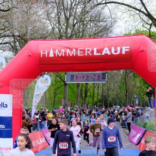 19.04.2026 - Hammer Lauf Tim E. http://msf.ph/oto/9526320 19.04.2026 09:28:16 Ziel 419, 476, 495, 496, 587, 591, 594, 644, 821, 1025, 1058, 1367, 1407, 1411, 1421, 1430, 1463, 1501, 1518, 1542, 1555, 1557, 1664, 1673, 1674, 1678, 1701, 1714, 1787, 1795, 1844 meine-sportfotos.de