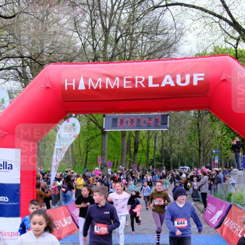 19.04.2026 - Hammer Lauf Tim E. http://msf.ph/oto/9526323 19.04.2026 09:28:16 Ziel 419, 476, 495, 496, 587, 591, 594, 644, 821, 1025, 1058, 1367, 1407, 1411, 1421, 1430, 1463, 1501, 1518, 1542, 1555, 1557, 1664, 1673, 1674, 1678, 1701, 1714, 1787, 1795, 1844 meine-sportfotos.de