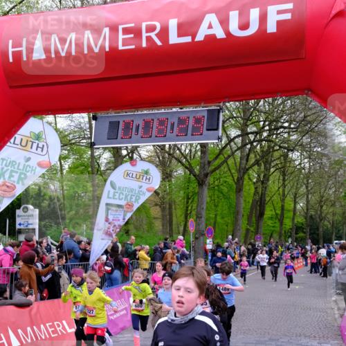 19.04.2026 - Hammer Lauf Tim E. http://msf.ph/oto/9526441 19.04.2026 09:28:58 Ziel 457, 811, 873, 880, 892, 897, 962, 1326, 1327, 1363, 1406, 1426, 1489, 1622, 1643, 1677, 1779, 1790, 1812, 1835, 1881 meine-sportfotos.de