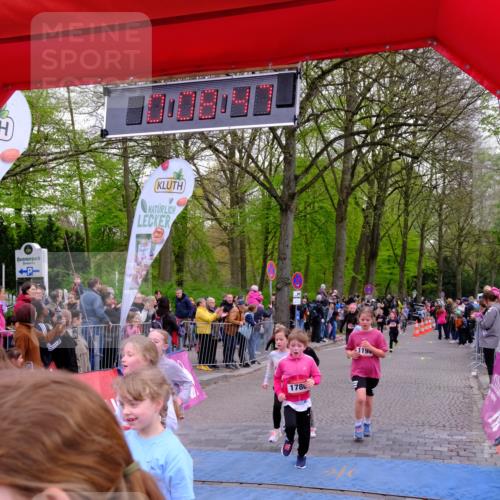 19.04.2026 - Hammer Lauf Tim E. http://msf.ph/oto/9526468 19.04.2026 09:29:15 Ziel 553, 700, 795, 1019, 1054, 1088, 1097, 1138, 1194, 1254, 1438, 1499, 1512, 1546, 1753, 1780, 1813, 1885 meine-sportfotos.de
