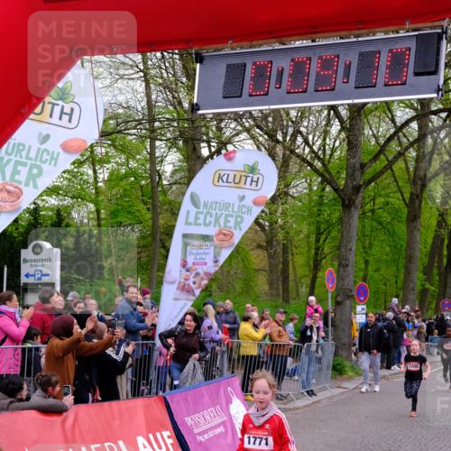 19.04.2026 - Hammer Lauf Tim E. http://msf.ph/oto/9526576 19.04.2026 09:29:37 Ziel 547, 706, 824, 841, 852, 1078, 1235, 1248, 1399, 1487, 1496, 1709, 1771 meine-sportfotos.de