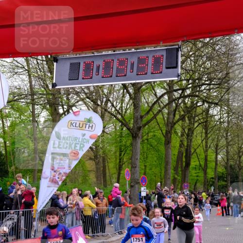 19.04.2026 - Hammer Lauf Tim E. http://msf.ph/oto/9526636 19.04.2026 09:29:58 Ziel 686, 1135, 1181, 1383, 1401, 1416, 1446, 1751 meine-sportfotos.de