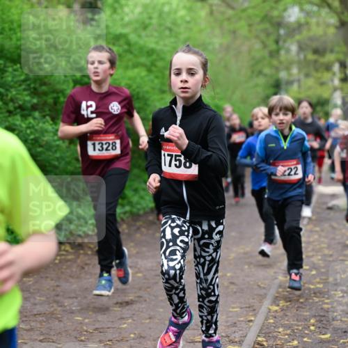 19.04.2026 - Hammer Lauf Dr. Thomas Lammeyer http://msf.ph/oto/9527430 19.04.2026 09:25:44 Laufen 806, 1328, 1758 meine-sportfotos.de