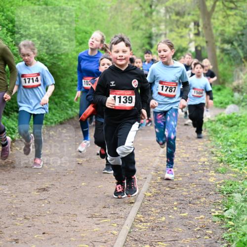 19.04.2026 - Hammer Lauf Dr. Thomas Lammeyer http://msf.ph/oto/9527738 19.04.2026 09:26:23 Laufen 1795, 1714, 139, 1787, 1504 meine-sportfotos.de