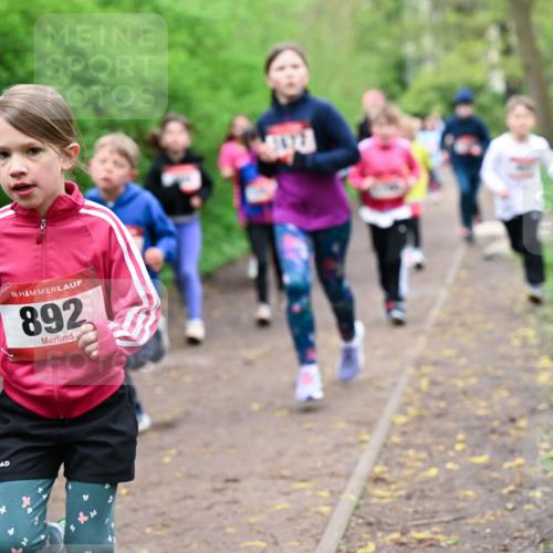 19.04.2026 - Hammer Lauf Dr. Thomas Lammeyer http://msf.ph/oto/9528013 19.04.2026 09:26:56 Laufen 873, 892 meine-sportfotos.de