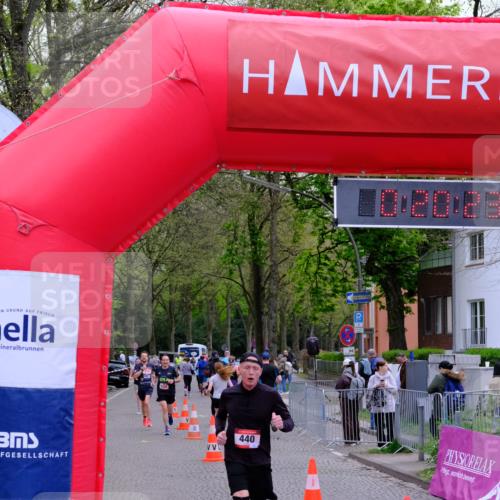 19.04.2026 - Hammer Lauf Tim E. http://msf.ph/oto/9528316 19.04.2026 10:05:32 Ziel 214, 348, 440, 813, 1331, 1332 meine-sportfotos.de