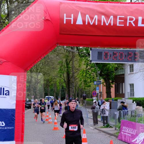 19.04.2026 - Hammer Lauf Tim E. http://msf.ph/oto/9528318 19.04.2026 10:05:32 Ziel 214, 348, 440, 813, 1331, 1332 meine-sportfotos.de
