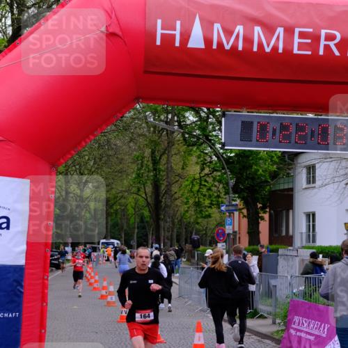 19.04.2026 - Hammer Lauf Tim E. http://msf.ph/oto/9528572 19.04.2026 10:07:12 Ziel 164, 215, 234, 344, 352, 551, 755, 781, 1133, 1279, 1290, 1329, 1608, 1640, 1732, 1828 meine-sportfotos.de