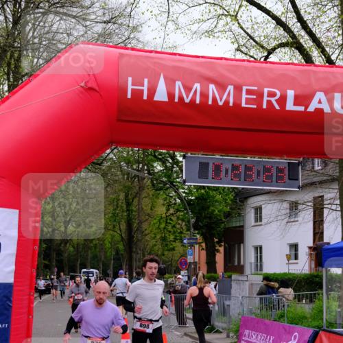 19.04.2026 - Hammer Lauf Tim E. http://msf.ph/oto/9528853 19.04.2026 10:08:32 Ziel 199, 243, 275, 317, 876, 898, 916, 963, 1926 meine-sportfotos.de