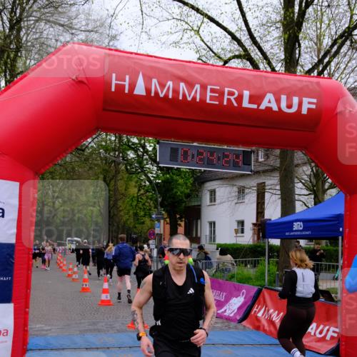 19.04.2026 - Hammer Lauf Tim E. http://msf.ph/oto/9529021 19.04.2026 10:09:33 Ziel 337, 759, 1214, 1217, 1696, 1783, 1830 meine-sportfotos.de