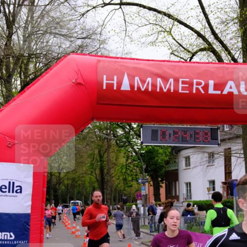 19.04.2026 - Hammer Lauf Tim E. http://msf.ph/oto/9529065 19.04.2026 10:09:47 Ziel 107, 222, 400, 871, 879, 888, 909, 910, 1142, 1210, 1211, 1246, 1304, 1692, 1800 meine-sportfotos.de
