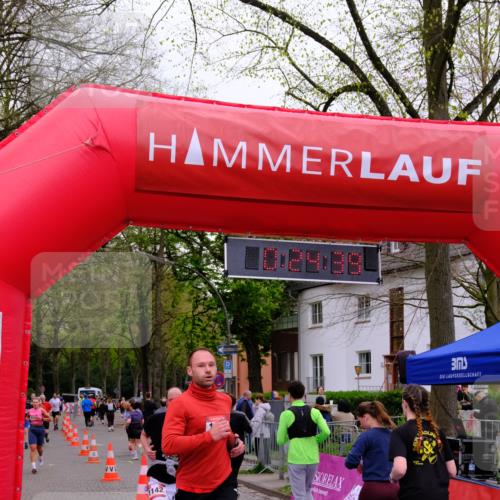 19.04.2026 - Hammer Lauf Tim E. http://msf.ph/oto/9529077 19.04.2026 10:09:47 Ziel 107, 222, 400, 871, 879, 888, 909, 910, 1142, 1210, 1211, 1246, 1304, 1692, 1800 meine-sportfotos.de