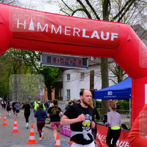 19.04.2026 - Hammer Lauf Tim E. http://msf.ph/oto/9529080 19.04.2026 10:09:49 Ziel 107, 222, 400, 871, 879, 888, 909, 910, 1142, 1210, 1211, 1246, 1304, 1692, 1700, 1731, 1800 meine-sportfotos.de