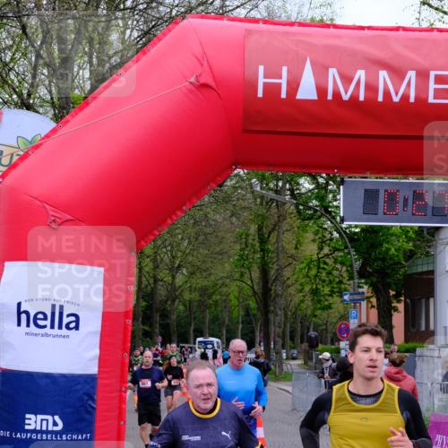 19.04.2026 - Hammer Lauf Tim E. http://msf.ph/oto/9529582 19.04.2026 10:12:53 Ziel 266, 526, 561, 813, 1144, 1247, 1602, 1854, 1900, 1901 meine-sportfotos.de
