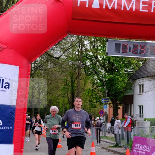 19.04.2026 - Hammer Lauf Tim E. http://msf.ph/oto/9529888 19.04.2026 10:14:55 Ziel 254, 352, 613, 628, 777, 778, 1201, 1290, 1608, 1691, 1721 meine-sportfotos.de