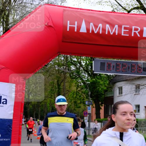 19.04.2026 - Hammer Lauf Tim E. http://msf.ph/oto/9530426 19.04.2026 10:17:44 Ziel 107, 441, 584, 720, 759, 798, 1214, 1217, 1220, 1304, 1333, 1798, 1799 meine-sportfotos.de