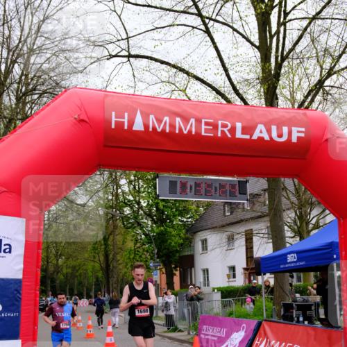 19.04.2026 - Hammer Lauf Tim E. http://msf.ph/oto/9530840 19.04.2026 10:20:32 Ziel 937, 1698, 1759 meine-sportfotos.de