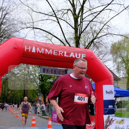 19.04.2026 - Hammer Lauf Tim E. http://msf.ph/oto/9531116 19.04.2026 10:23:04 Ziel 301, 340, 401, 1912 meine-sportfotos.de