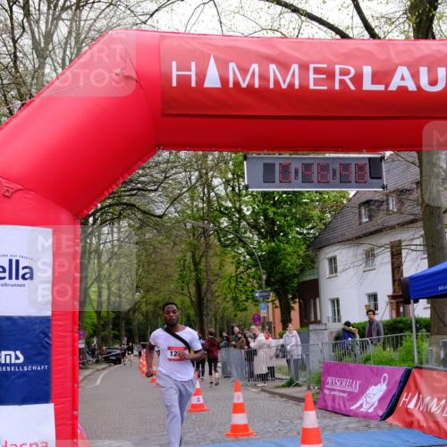 19.04.2026 - Hammer Lauf Tim E. http://msf.ph/oto/9532005 19.04.2026 10:31:56 Ziel 1276, 1738, 1900, 1901 meine-sportfotos.de